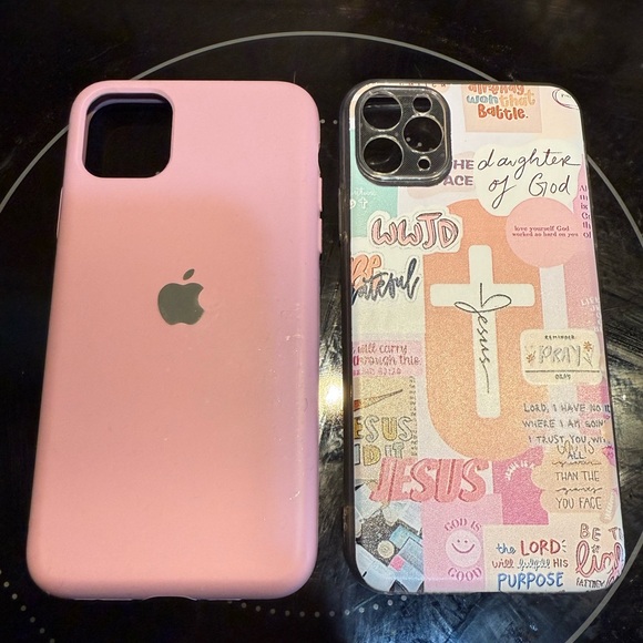iPhone 11 Pro Max cases - Picture 1 of 3
